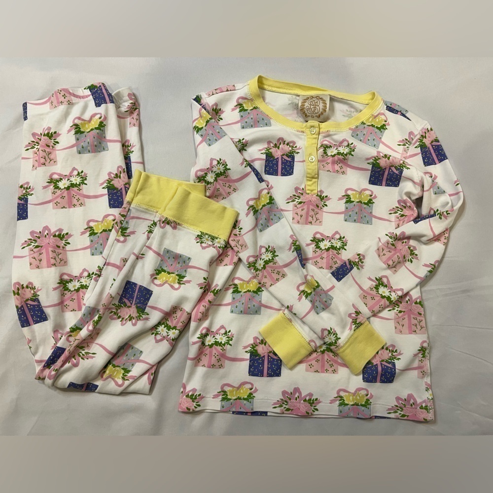 Beaufort Bonnet Girls Pajamas Set Size 10 - Everyday is a gift yellow Birthday